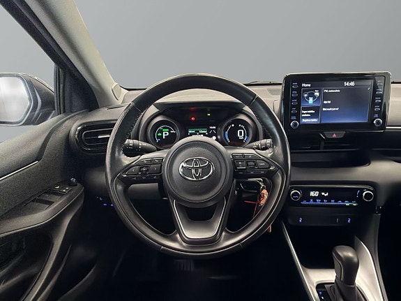 Toyota Yaris 11 of 24