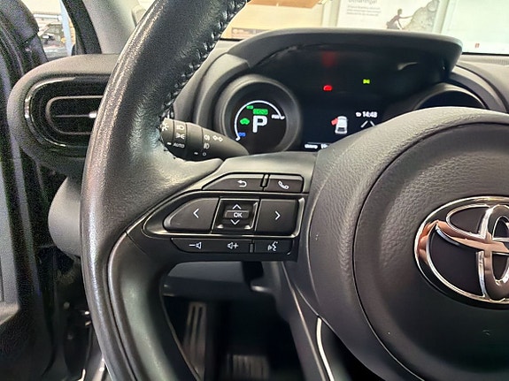 Toyota Yaris 18 of 24