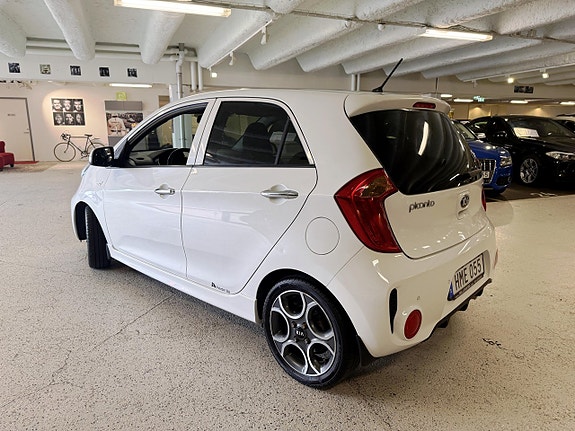 Kia Picanto 3 of 17