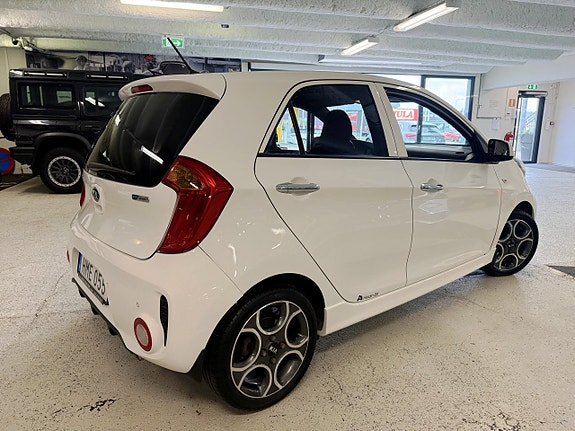 Kia Picanto 4 of 17