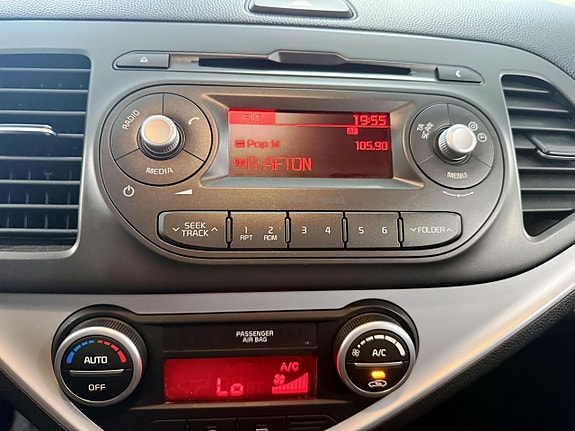Kia Picanto 14 of 17