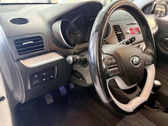 Kia Picanto 15 of 17