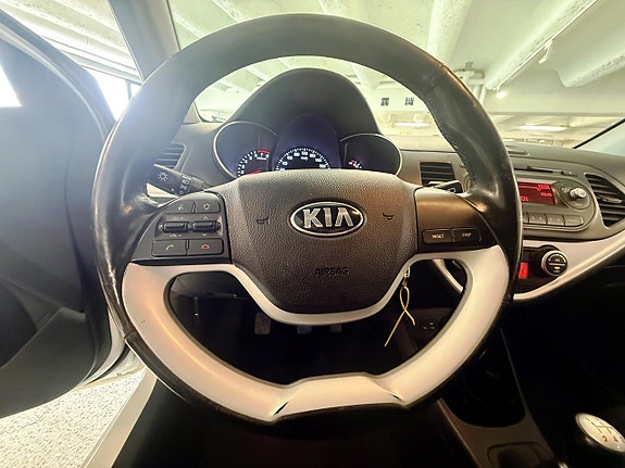 Kia Picanto 12 of 17