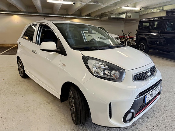 Kia Picanto 2 of 17