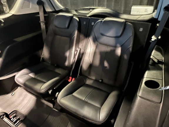 Ford S-MAX 8 of 20