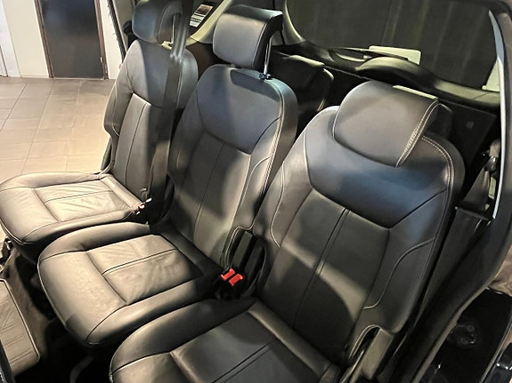 Ford S-MAX 9 of 20