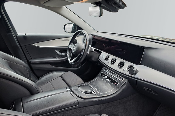 Mercedes-Benz E300 8 of 10