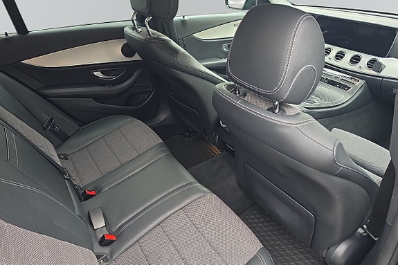 Mercedes-Benz E300 9 of 10