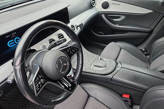 Mercedes-Benz E300 7 of 10