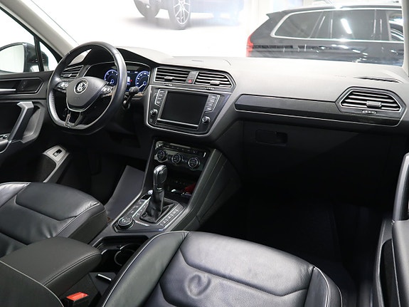 Volkswagen Tiguan 23 of 30