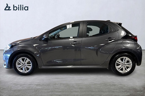 Toyota Yaris 3 of 21