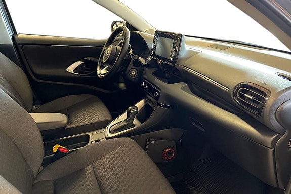 Toyota Yaris 7 of 21