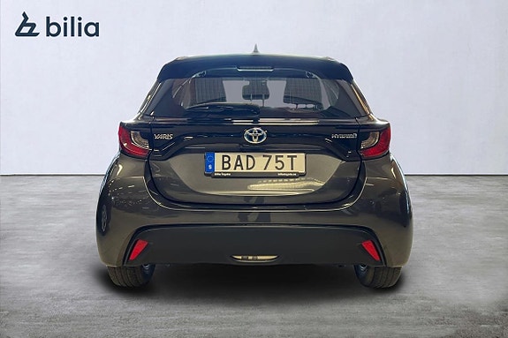 Toyota Yaris 5 of 21