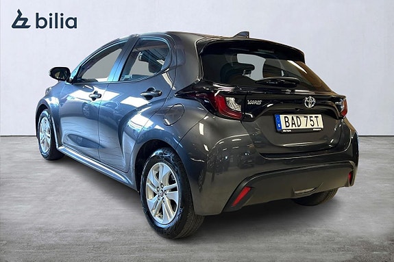 Toyota Yaris 2 of 21