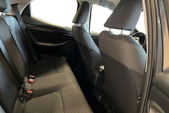 Toyota Yaris 9 of 21