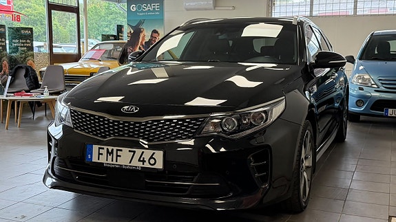 Kia Optima 2 of 26