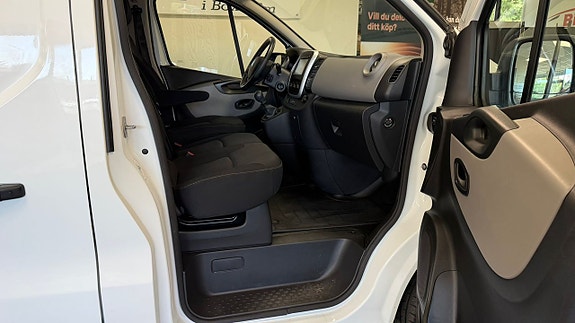 Renault Trafic 17 of 18