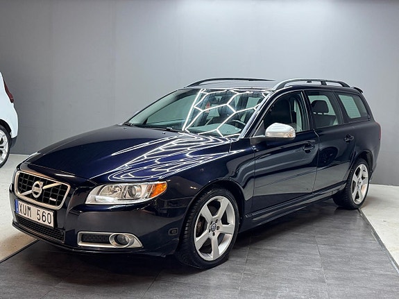 Volvo V70 3 of 15