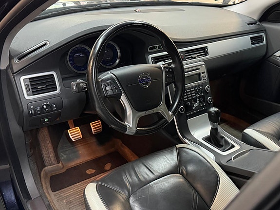 Volvo V70 7 of 15
