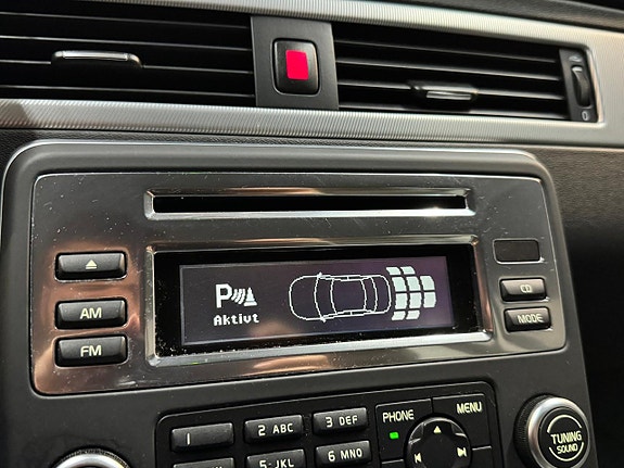Volvo V70 11 of 15