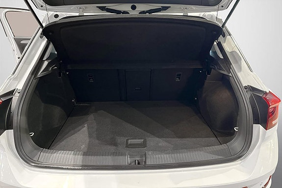 Volkswagen T-Roc 9 of 16