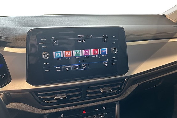 Volkswagen T-Roc 13 of 16