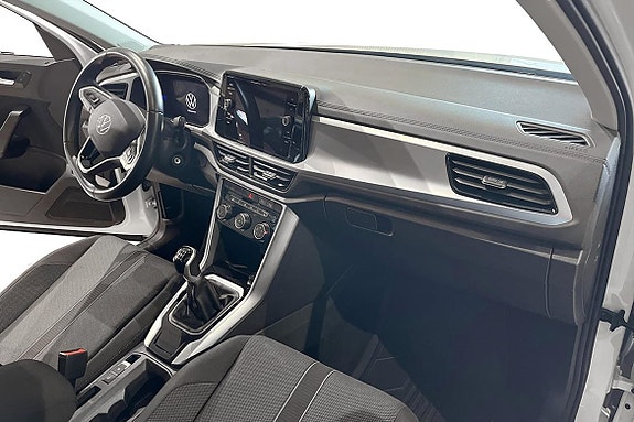 Volkswagen T-Roc 10 of 16