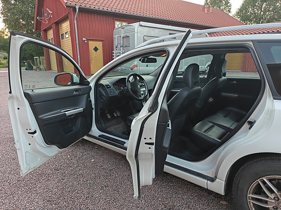 Volvo V50 7 of 18