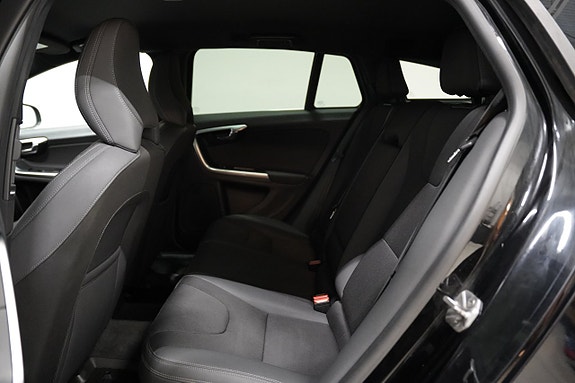 Volvo V60 15 of 17