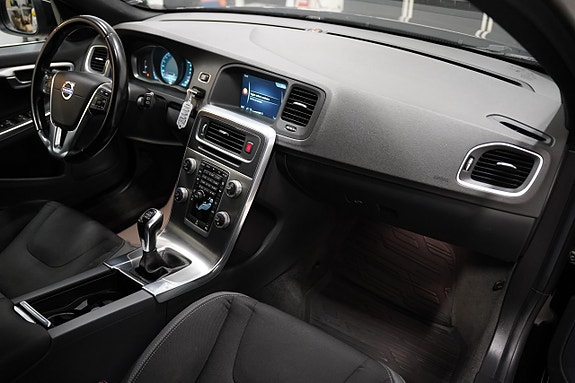 Volvo V60 7 of 17