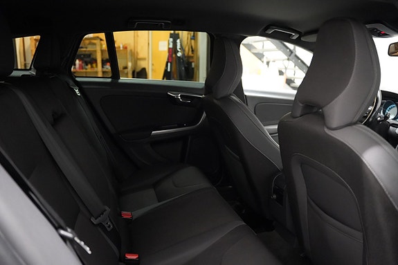 Volvo V60 16 of 17