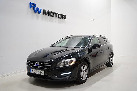 Volvo V60 2 of 17