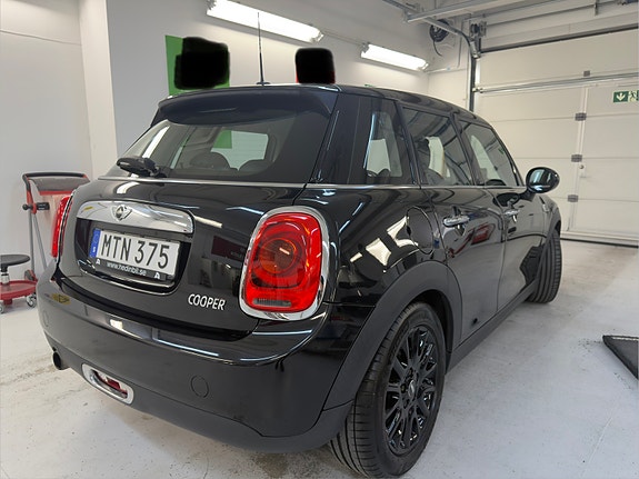 MINI Cooper 2 of 12