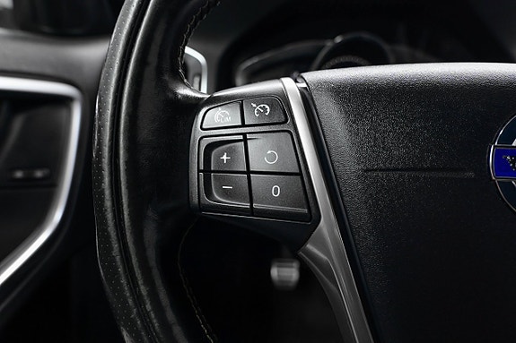 Volvo S60 12 of 24