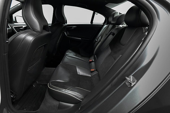 Volvo S60 10 of 24