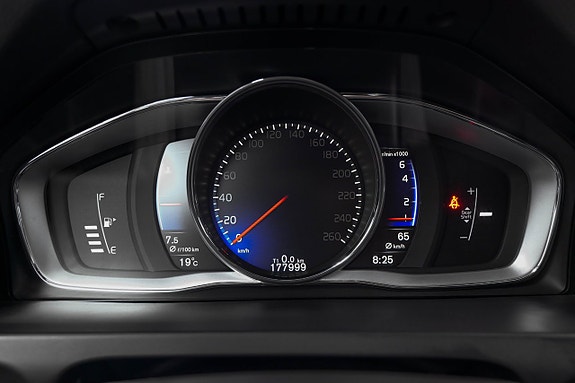 Volvo S60 13 of 24