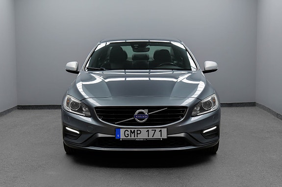 Volvo S60 3 of 24