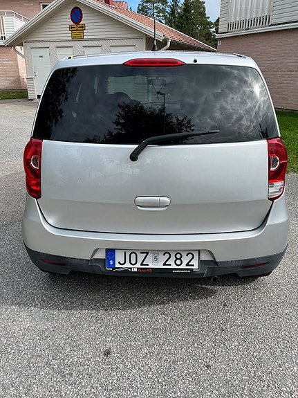 Mitsubishi Colt 2 of 6