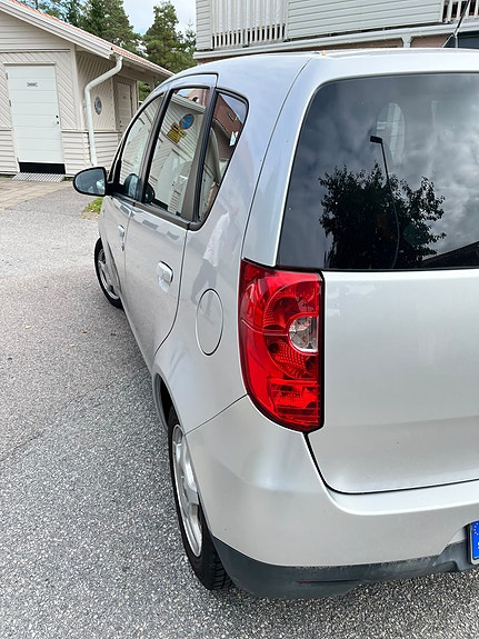 Mitsubishi Colt 3 of 6