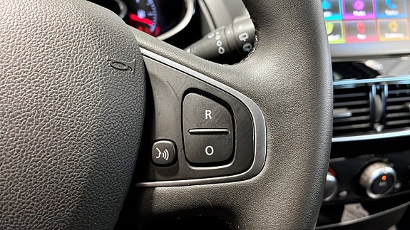 Renault Clio 16 of 23