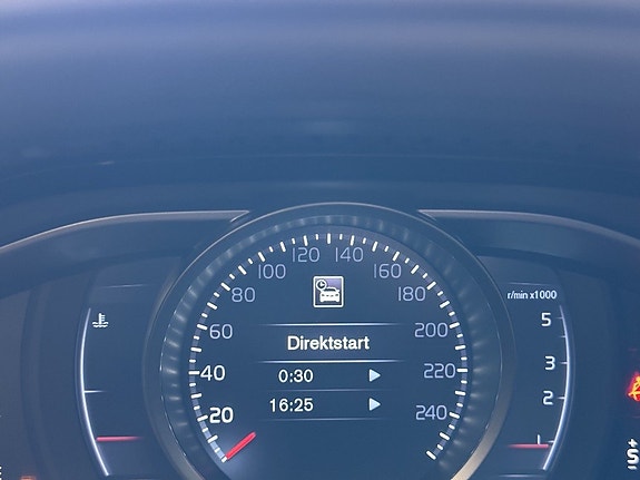 Volvo XC60 9 of 22