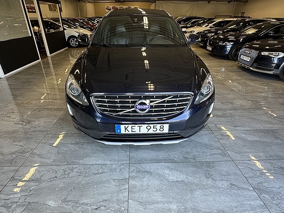 Volvo XC60 12 of 22