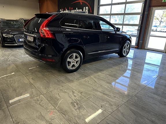Volvo XC60 4 of 22