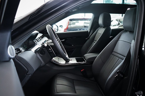 Land Rover Range Rover Evoque 27 of 30