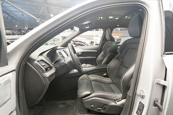 Volvo XC90 20 of 30