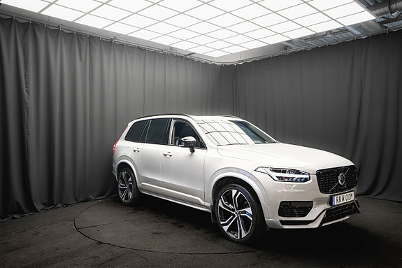 Volvo XC90 5 of 30
