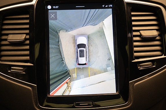 Volvo XC90 17 of 30