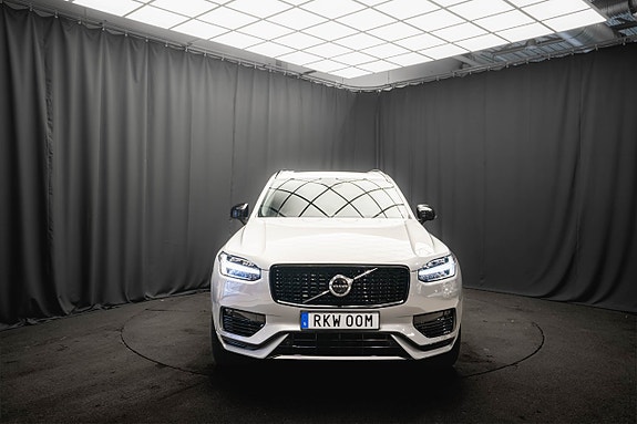 Volvo XC90 4 of 30