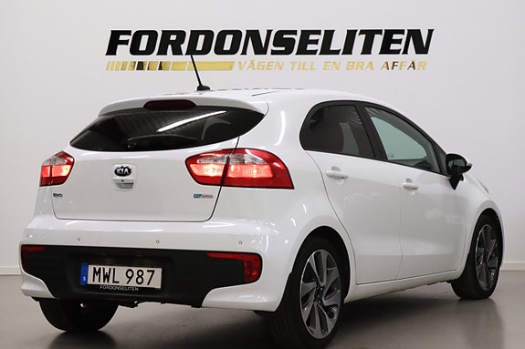 Kia Rio 7 of 23