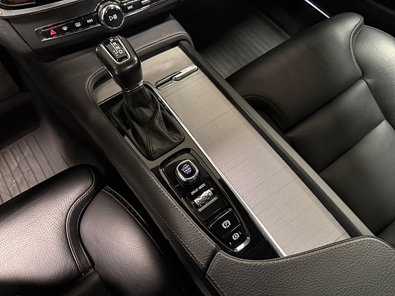 Volvo V90 Cross Country 14 of 21